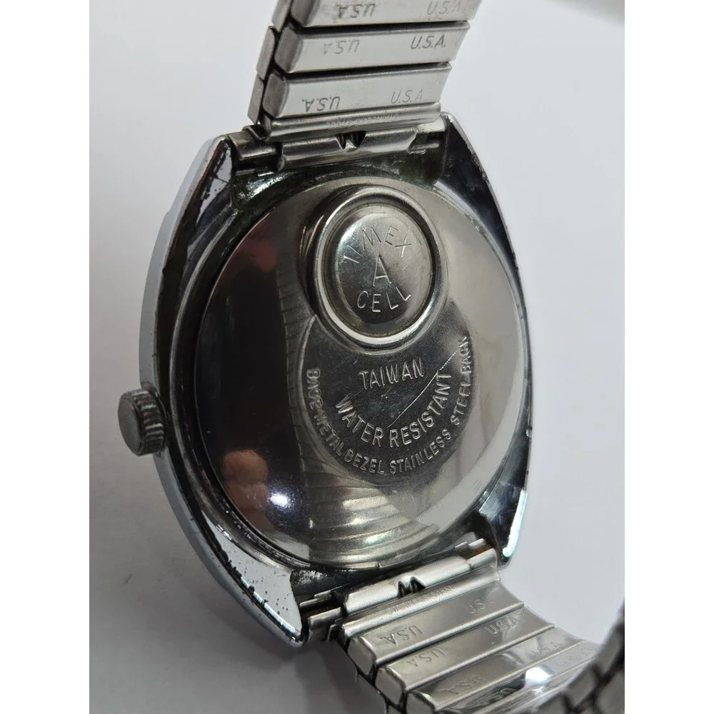 Vintage 1979 Timex Electric Mens Cushion Champagne Dial Watch New Battery